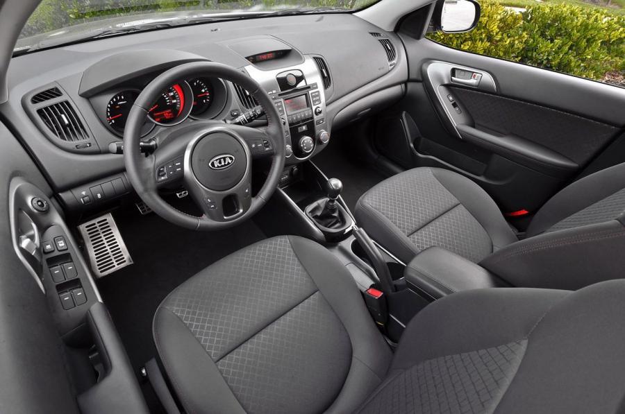  Kia Forte 5-Door 2011 года  (фото 38 из 89)